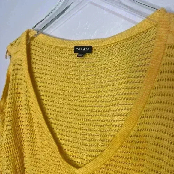 Torrid Yellow Open Shoulder Knit Short Sleeve Top 3 3X 22/24 - Picture 6 of 7